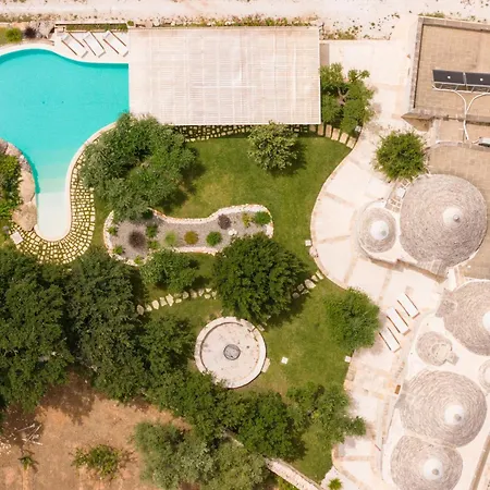 Trulli Petrantiqua Con Piscina