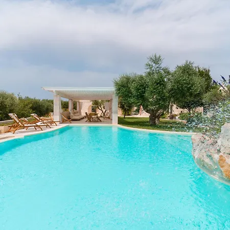 Trulli Petrantiqua Con Piscina Locorotondo