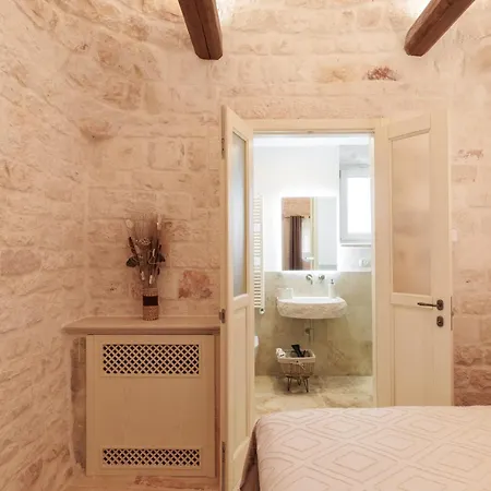 Trulli Petrantiqua Con Piscina ヴィラ