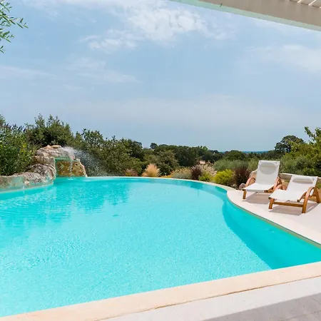 Trulli Petrantiqua Con Piscina Villa Locorotondo