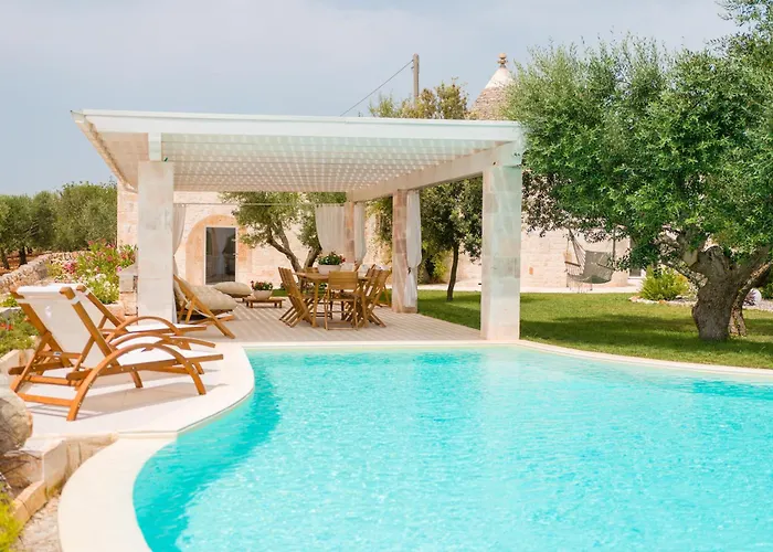 Trulli Petrantiqua Con Piscina Locorotondo