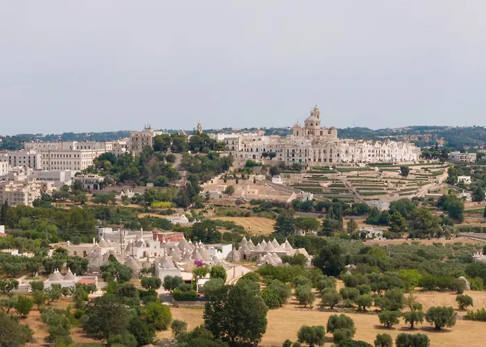 Trulli Petrantiqua Con Piscina Locorotondo