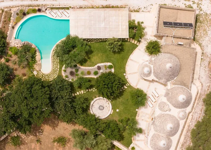Trulli Petrantiqua Con Piscina